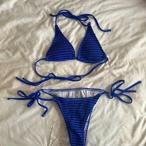 (On hold) Pretty blue striped bikini set!💙👙 | shein